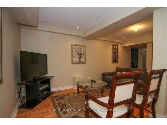 2344 Proudfoot Trail, Oakville 5