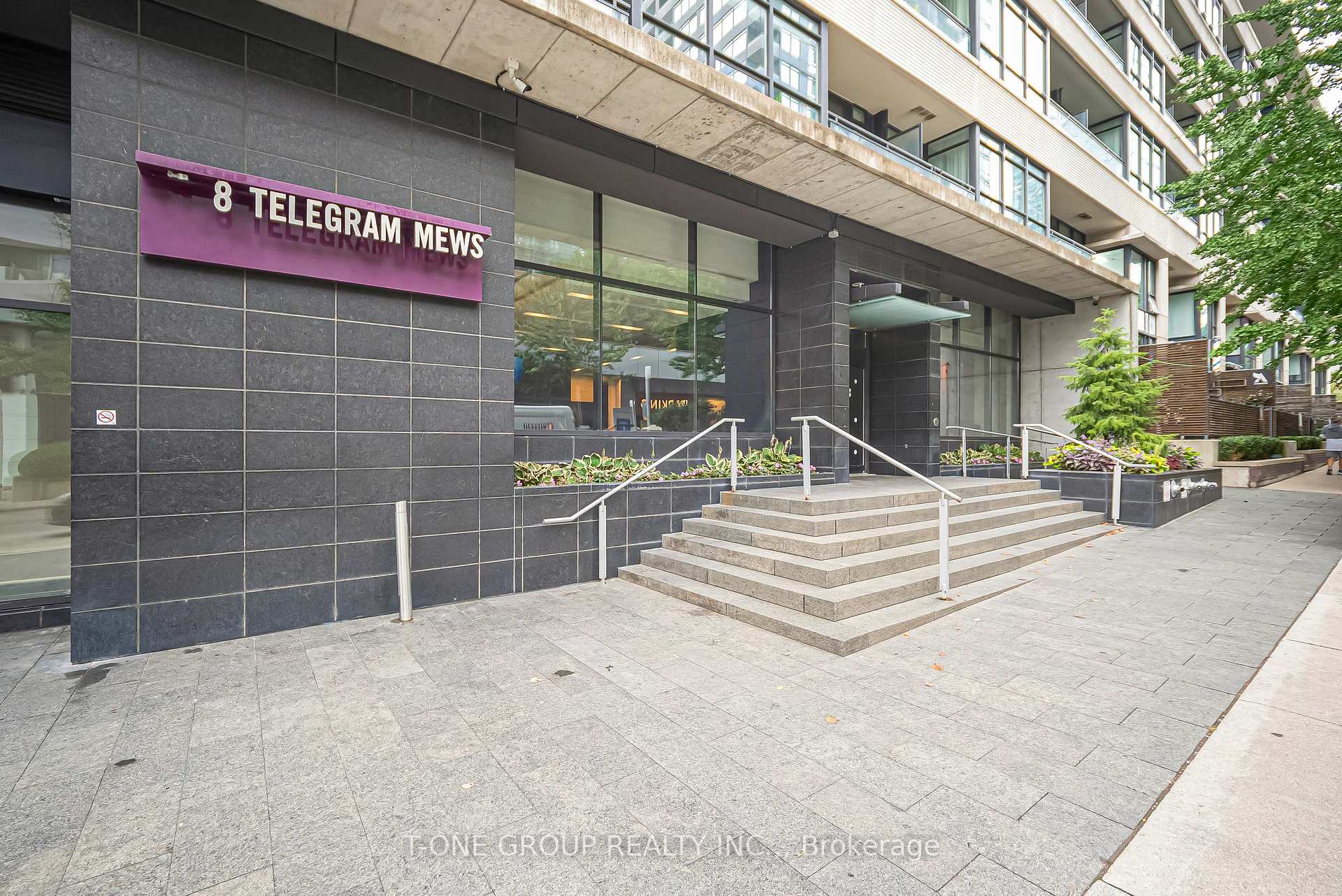 738 - 8 Telegram Mews, Toronto 4
