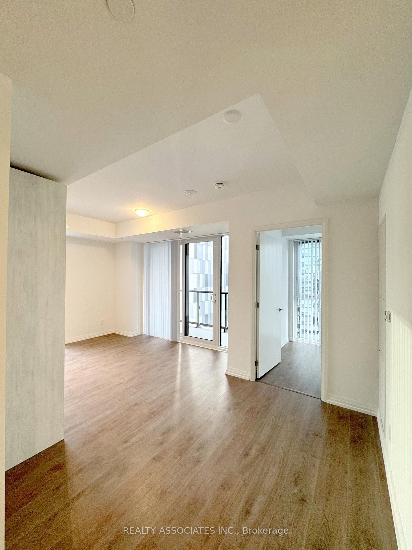 2708 - 400 King Street W, Toronto 5