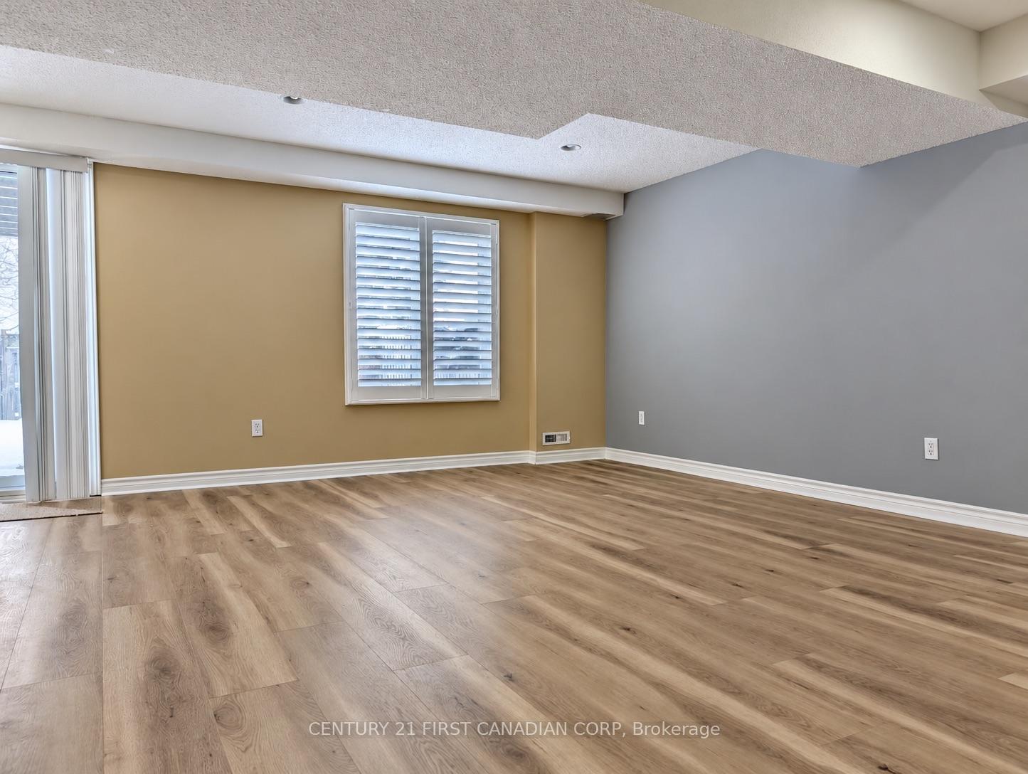 LOWER - 924 Guildwood Boulevard, London North 3