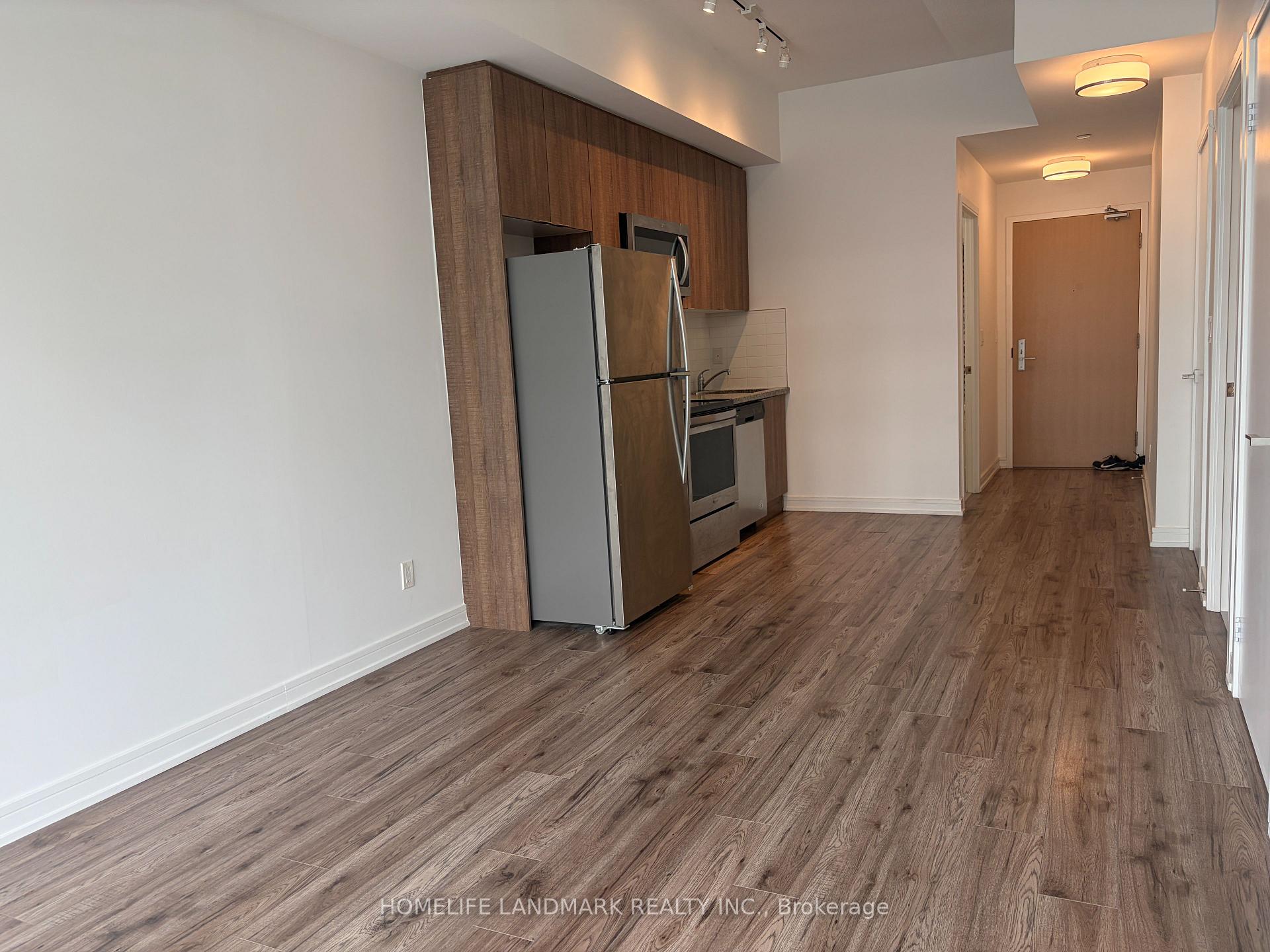701 - 621 Sheppard Avenue E, Toronto 4