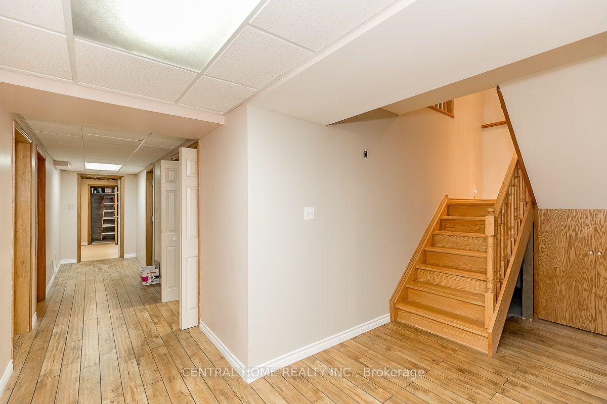Lower - 299 Lakeview Boulevard, Georgina 3