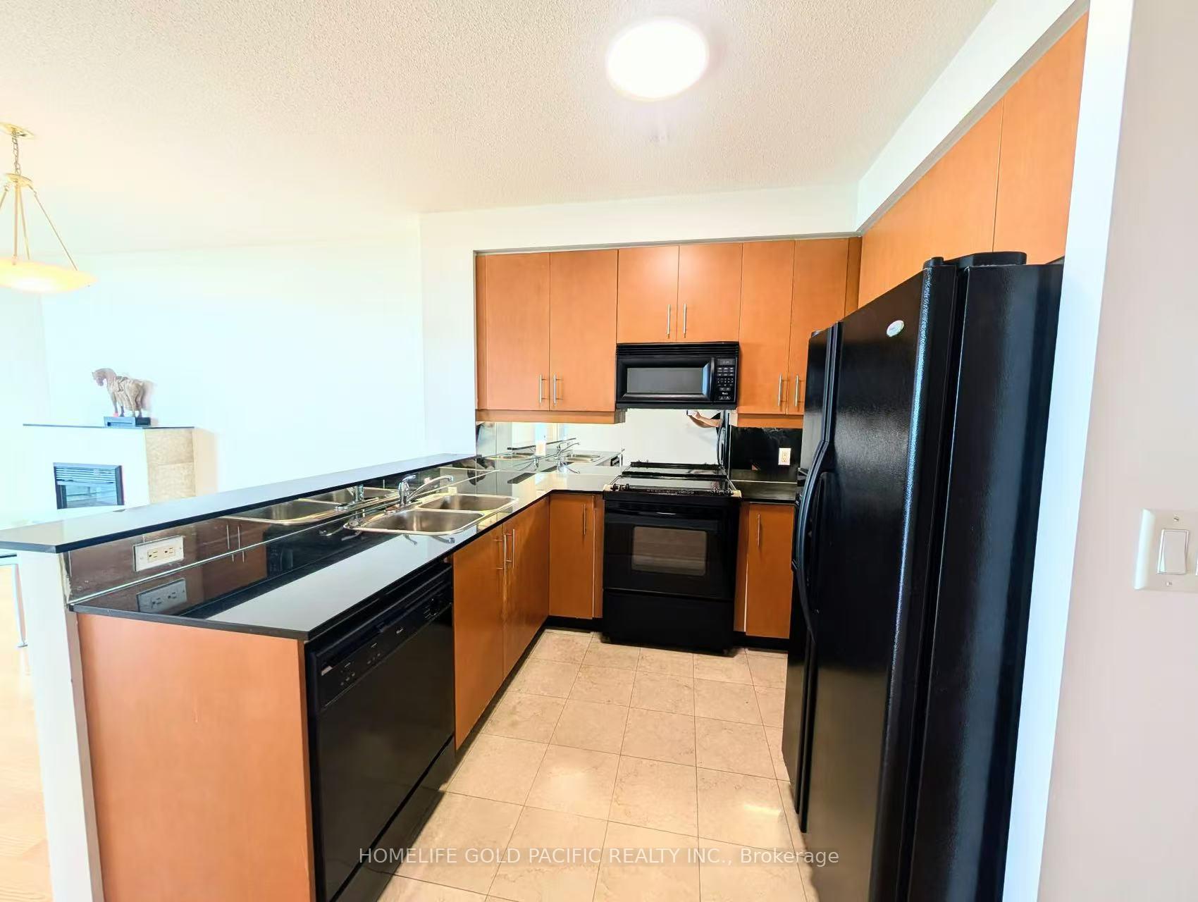2102 - 300 Bloor Street E, Toronto 4