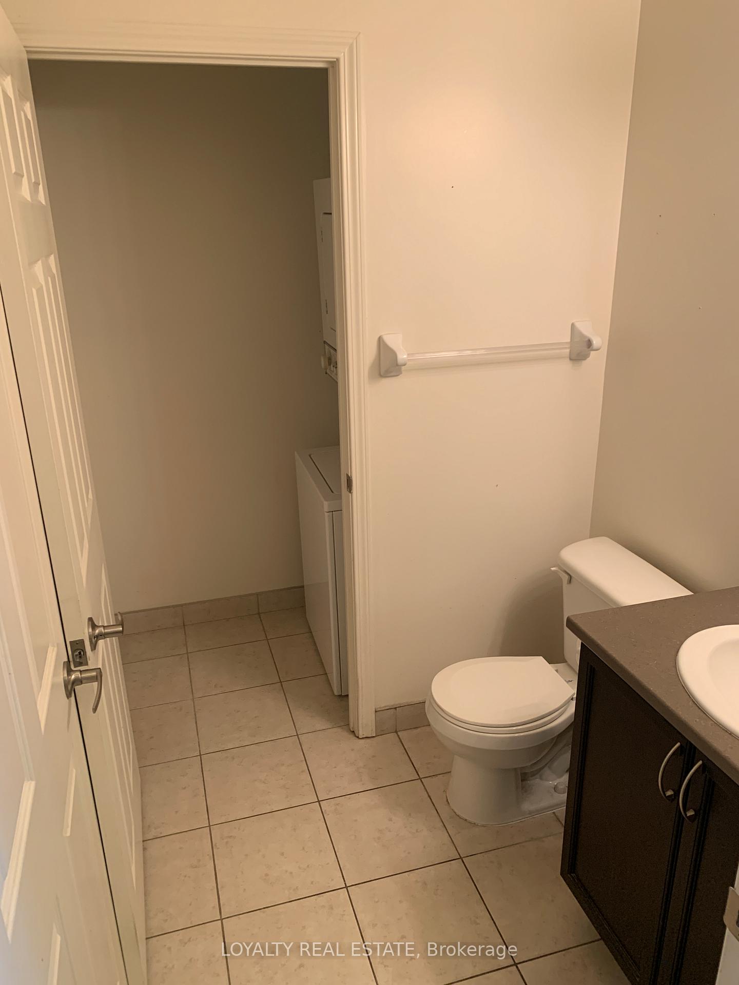 309 - 19 Grand Trunk Crescent, Toronto 3