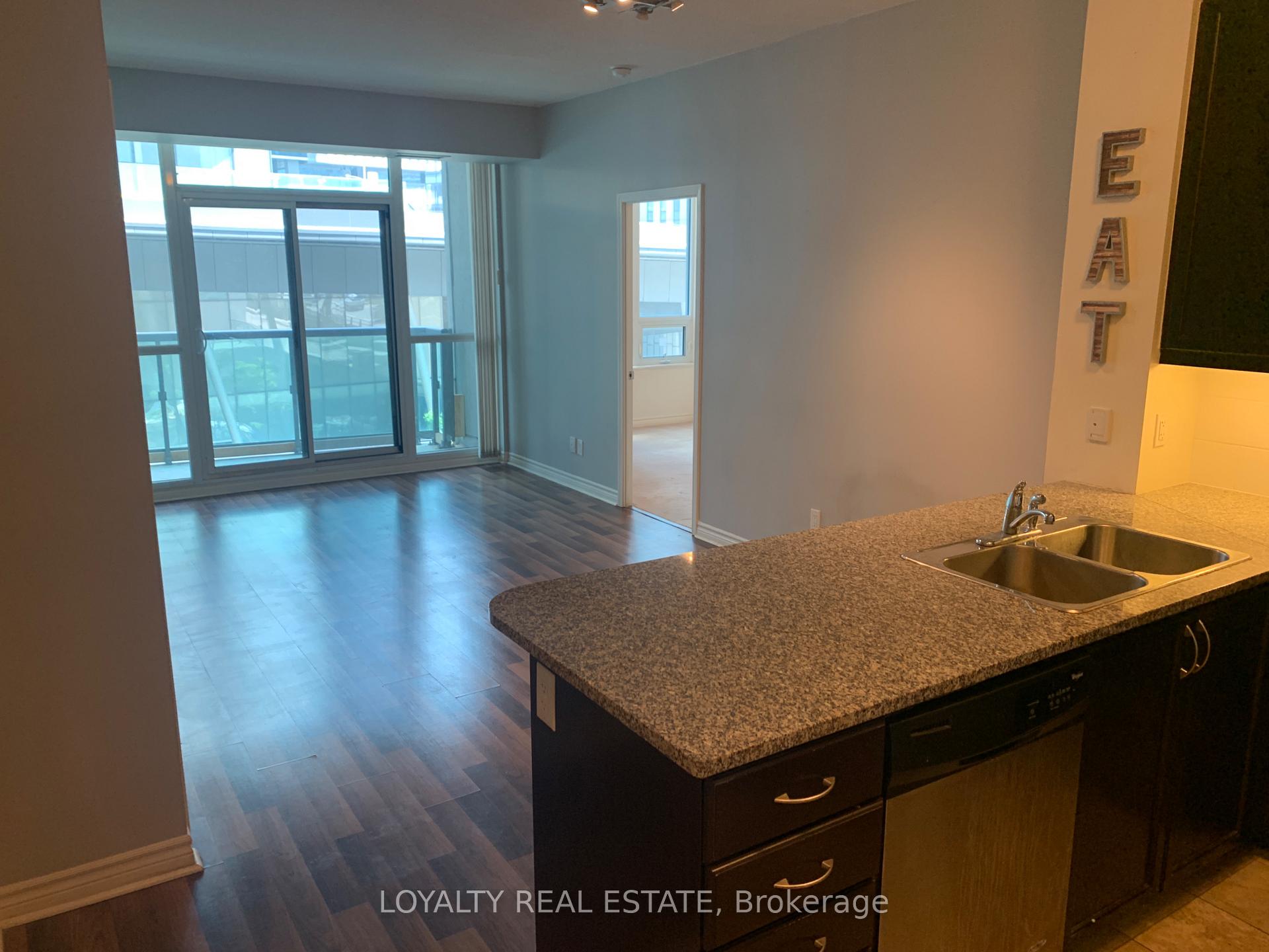 309 - 19 Grand Trunk Crescent, Toronto 4