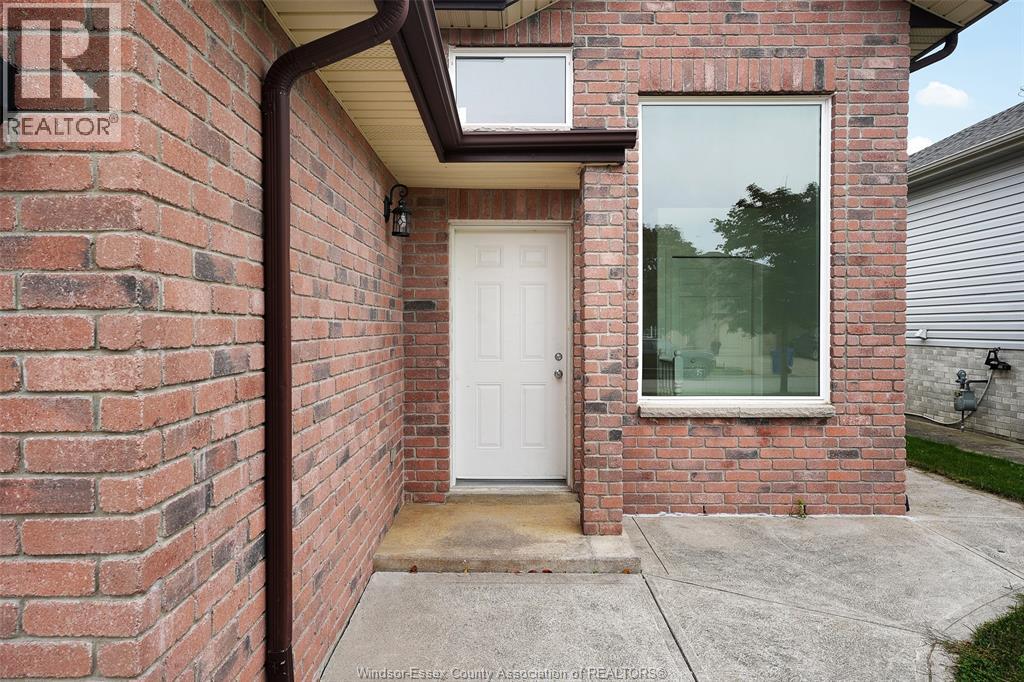 257 Dieppe CRESCENT, Kingsville 3