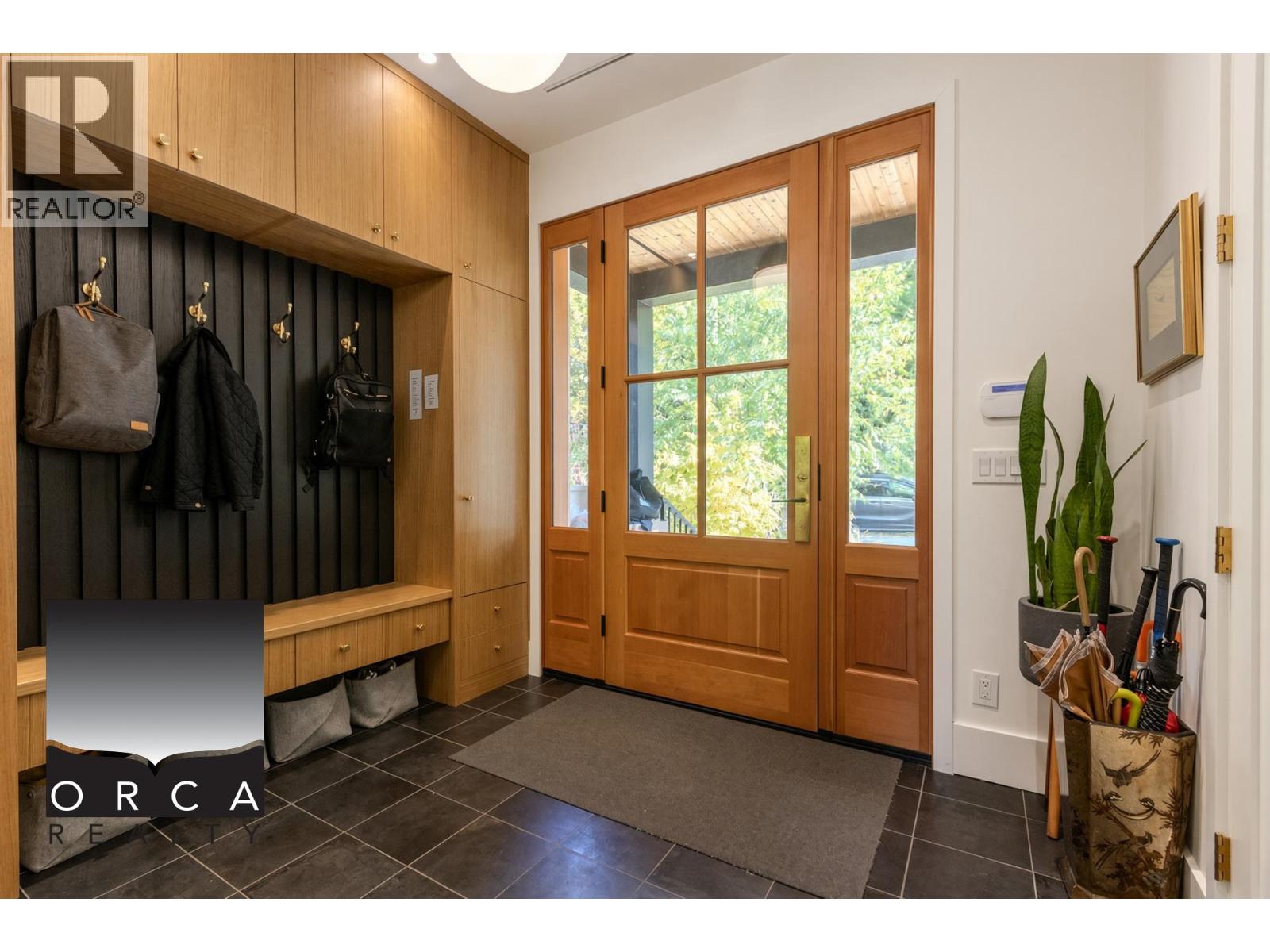 4859 PRINCE EDWARD STREET, Vancouver 2