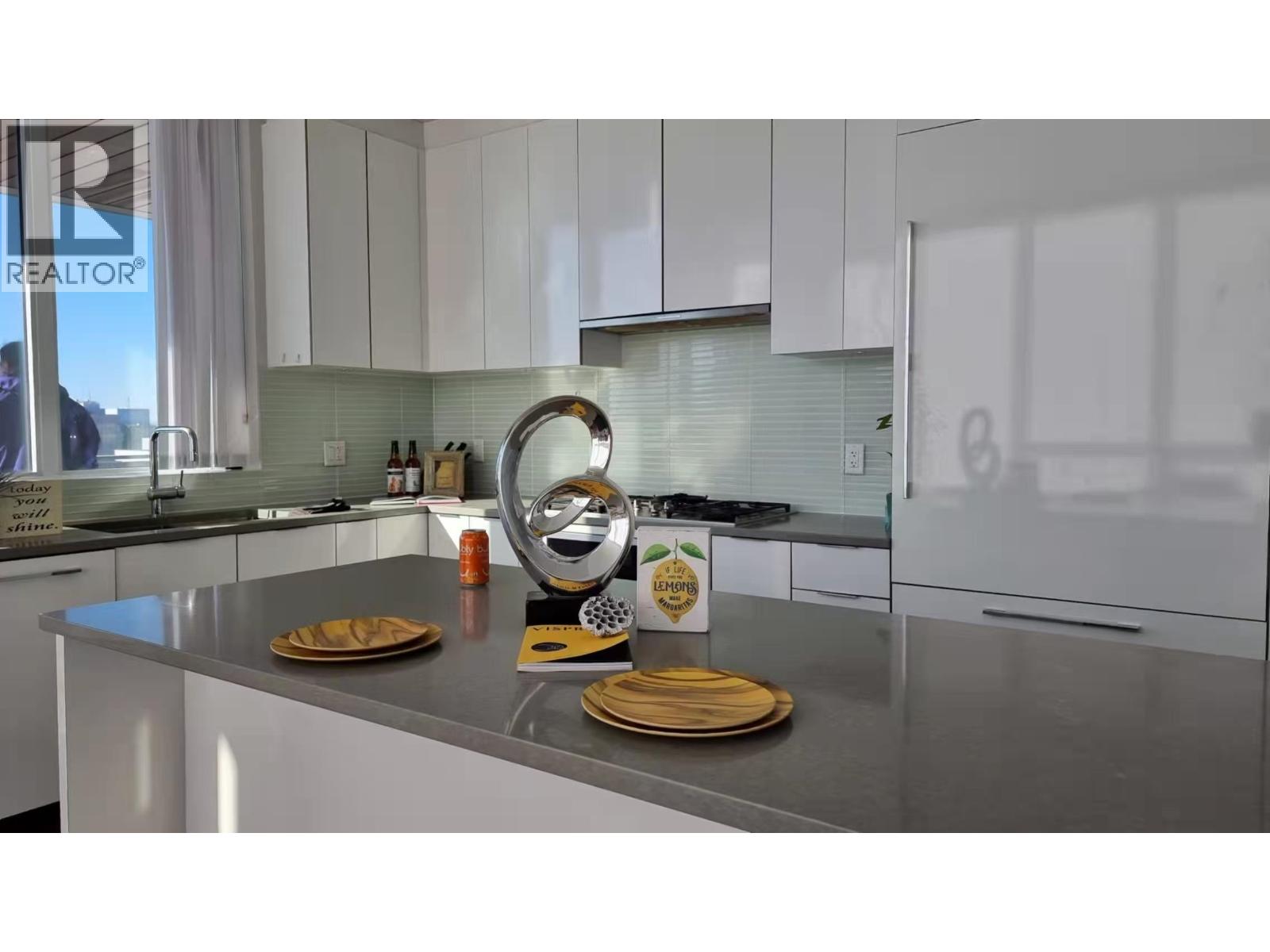 6638 DUNBLANE AVENUE, Burnaby 2