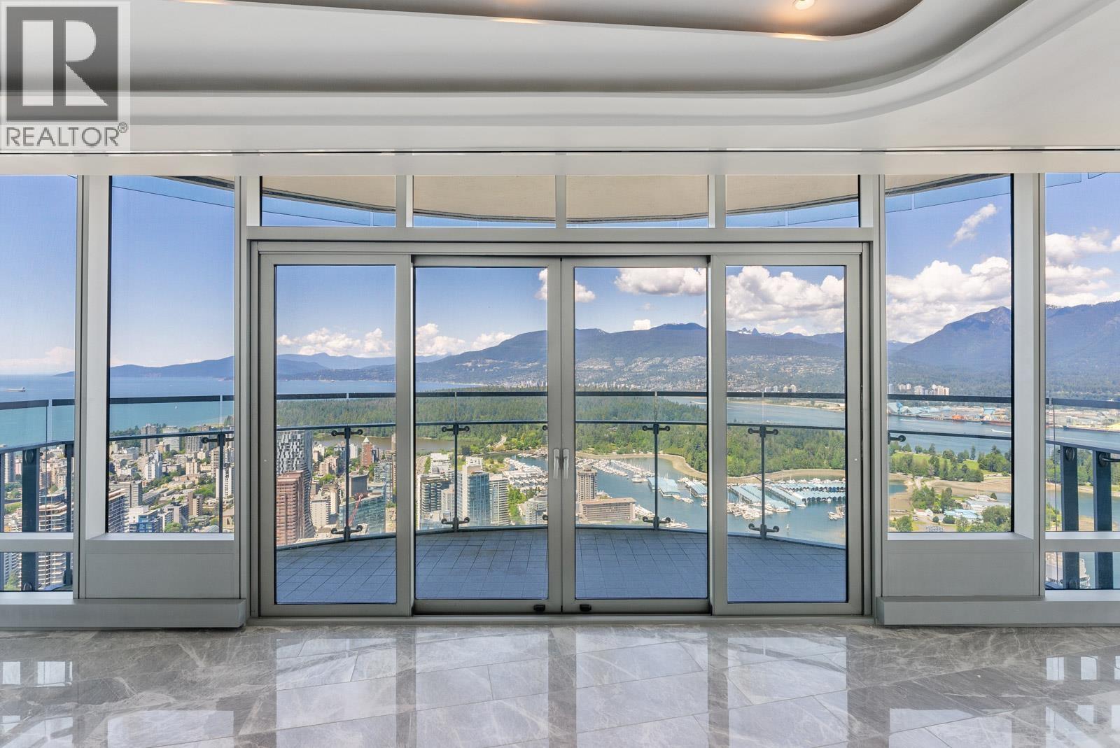 PH 1 1151 W GEORGIA STREET, Vancouver 2