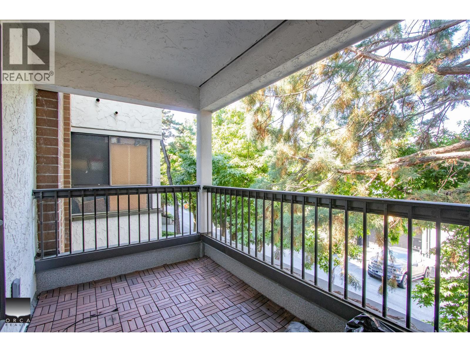 203 1877 WEST 5TH STREET, Vancouver 2