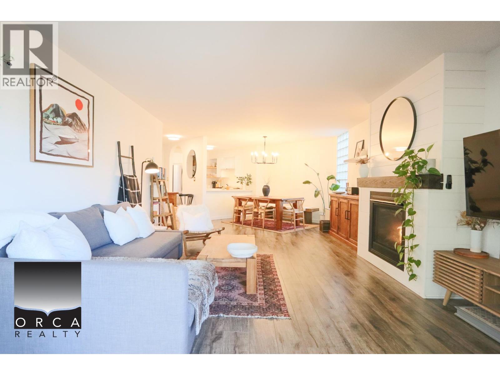 202 3191 MOUNTAIN HIGHWAY, North Vancouver 5