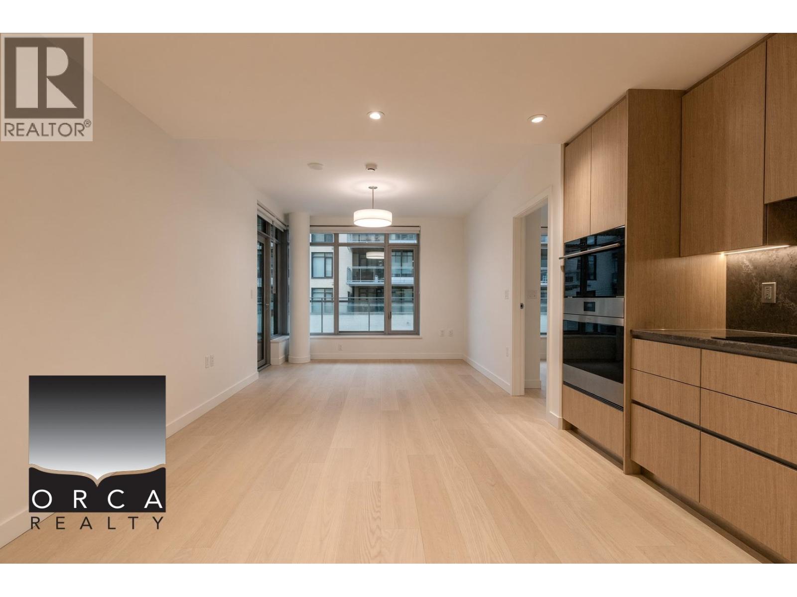 306 777 HARBOUR WAY, North Vancouver 4