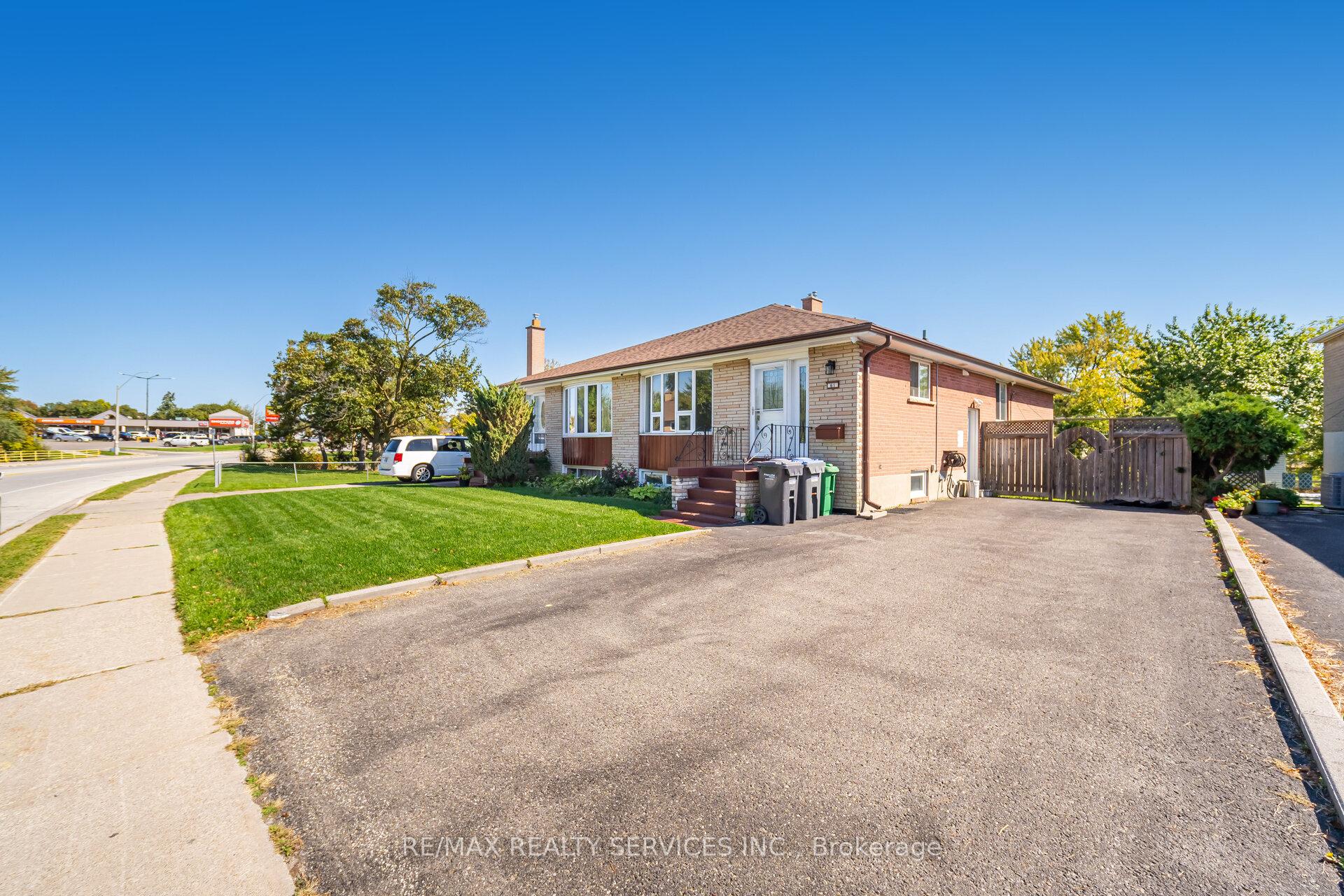 61 Avondale Boulevard, Brampton 5
