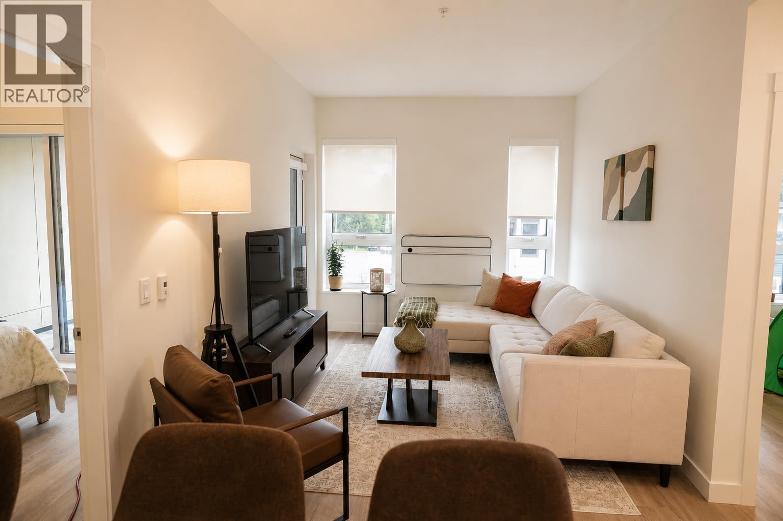 416 245 BEWICKE AVENUE, North Vancouver 4