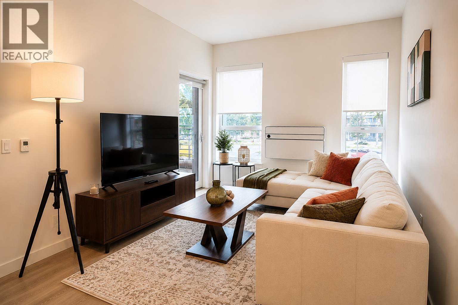 416 245 BEWICKE AVENUE, North Vancouver 3