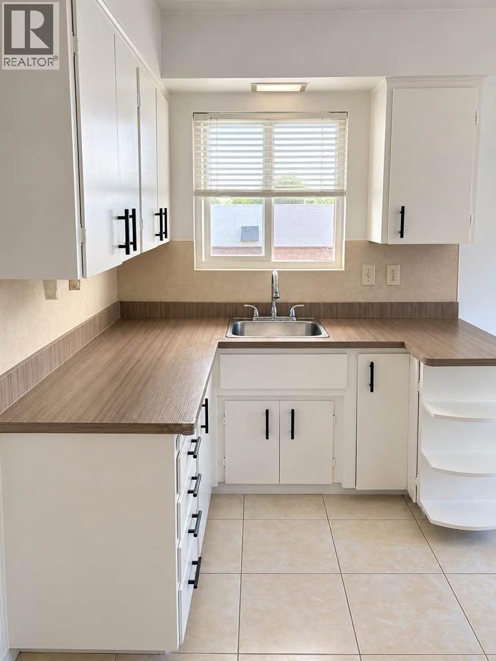 3134 E 45 AVENUE, Vancouver 2