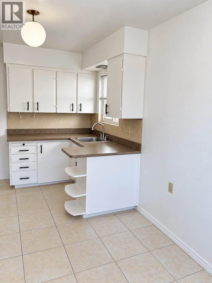 3134 E 45 AVENUE, Vancouver 5