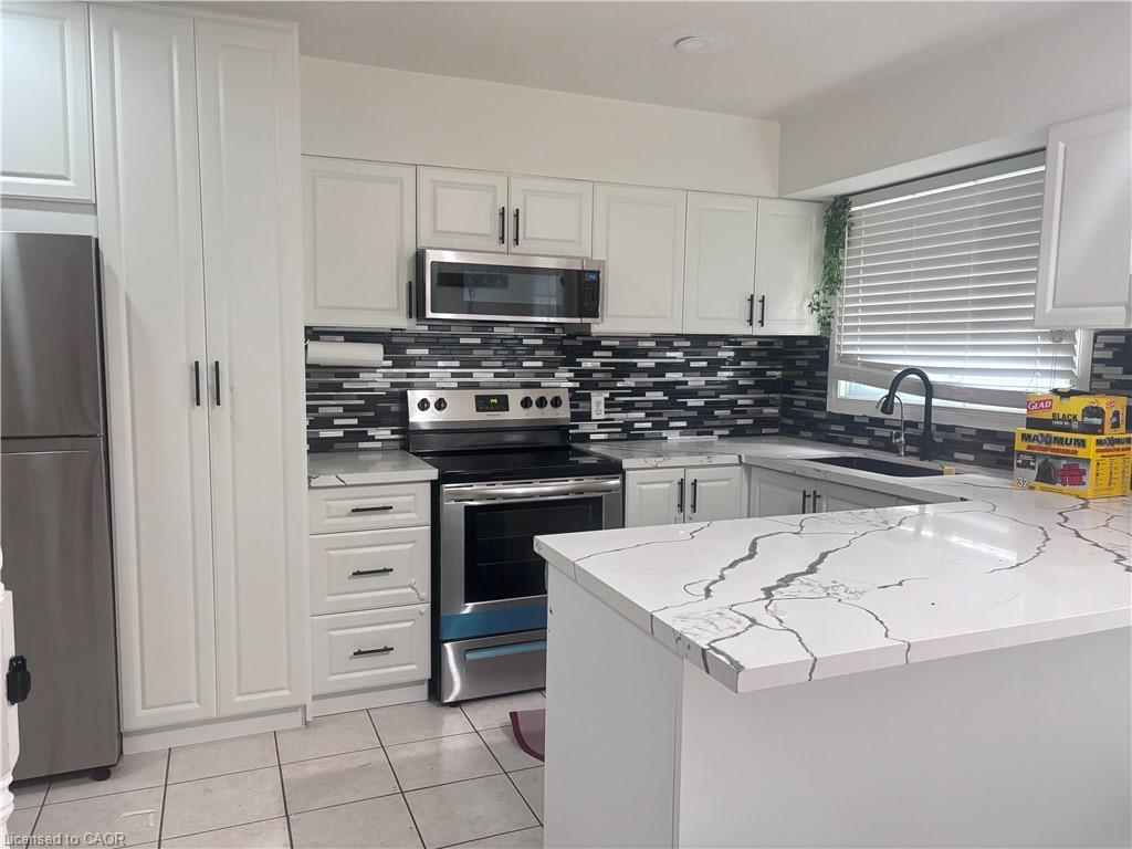 B24 - 211 Veronica Drive, Kitchener 4