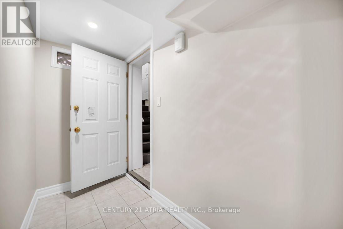 Basement - 38 Pickett Crescent, Richmond Hill 4