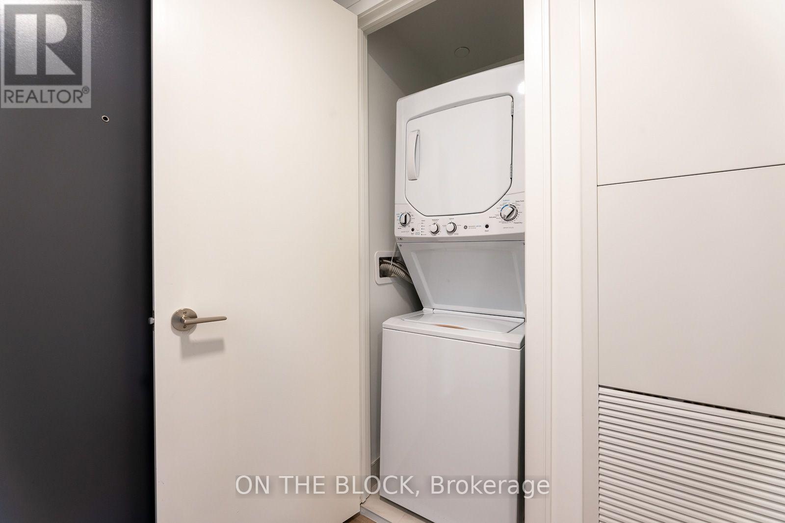 913 - 86 Dundas Street E, Mississauga 2