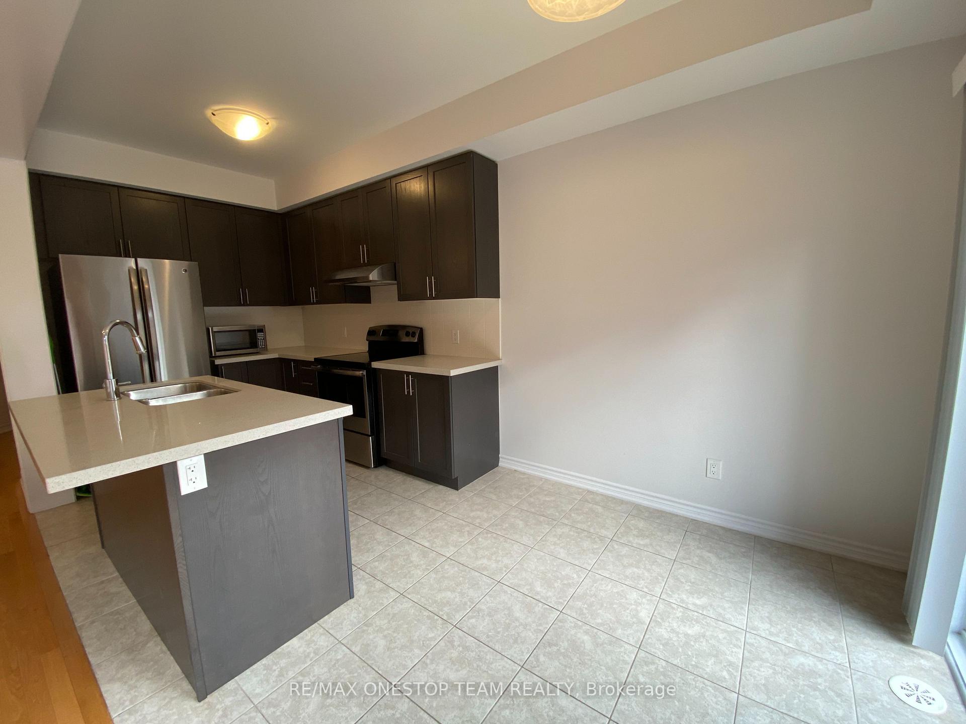 374 Wheat Boom Drive, Oakville 5