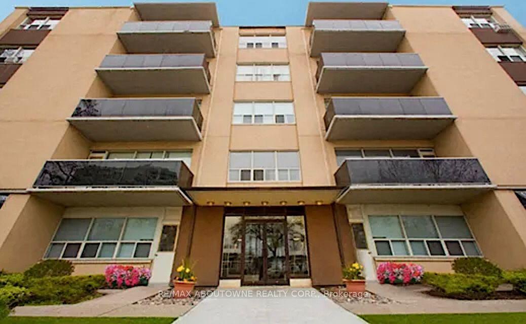 204 - 300 St Clair Avenue W Toronto Ontario Canada Rent residential   MOVETA REALTY INC., Brokerage*