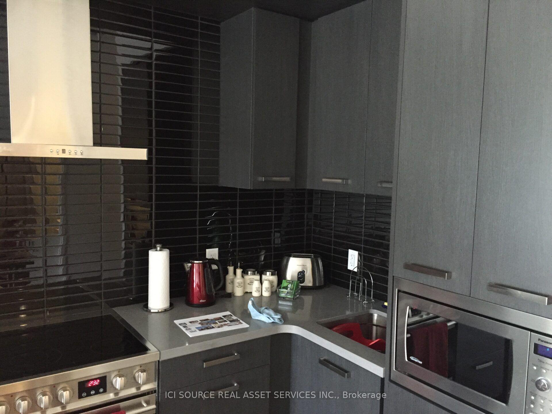 N222 - 120 Bayview Avenue, Toronto 2