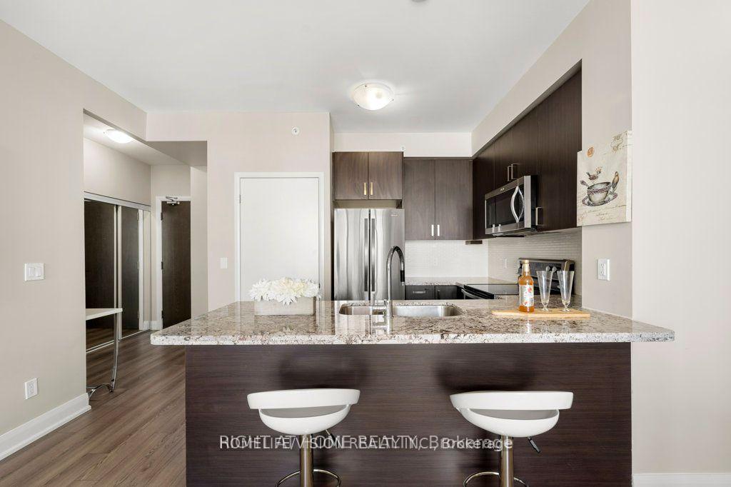 2505 - 2900 HWY 7, Vaughan 4