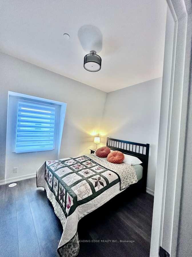 Room 4 - 9 Spruce Pines Crescent, Toronto 4