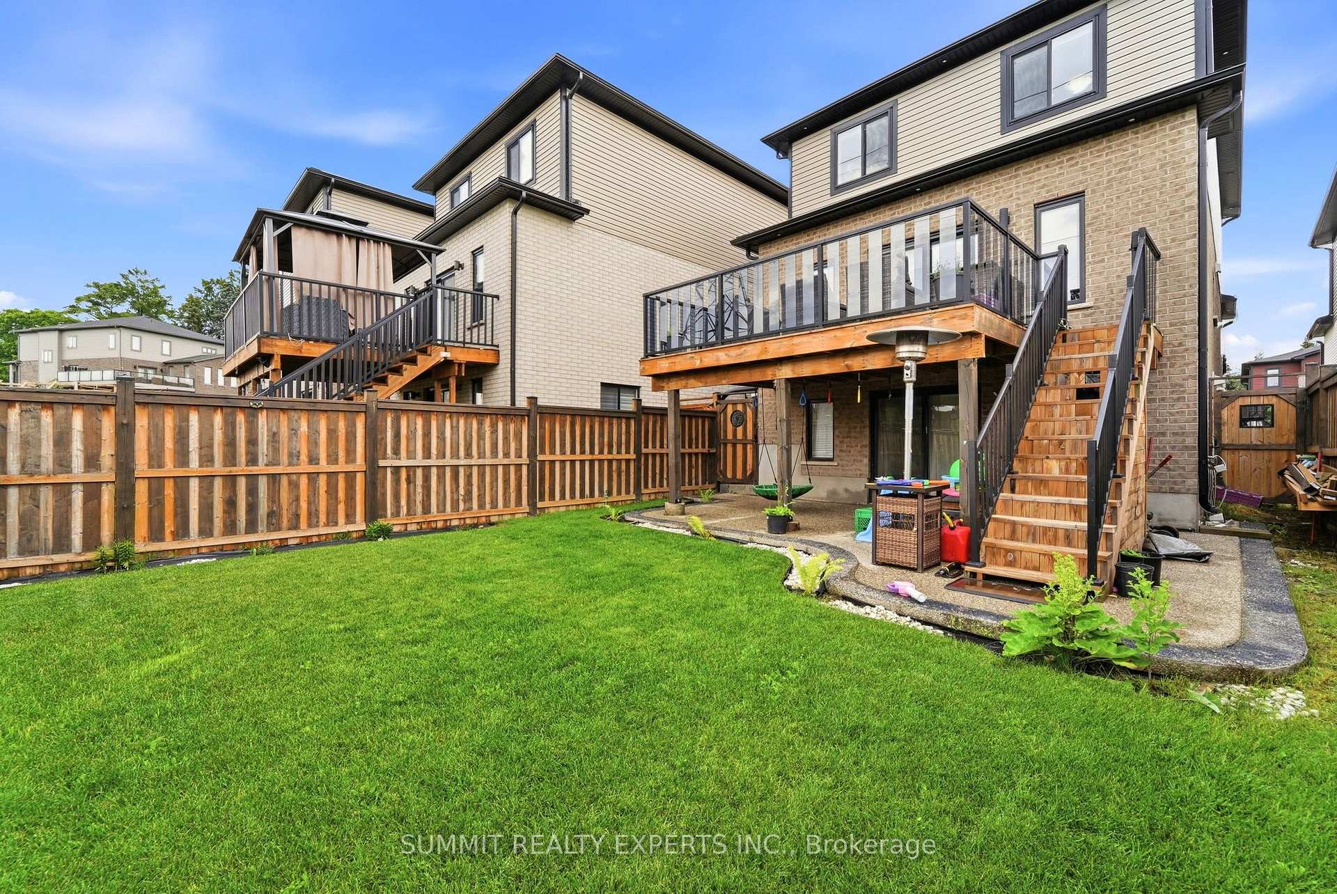 935 Chapel Hill Court Kitchener Ontario Canada Sale residential   Summit Realty Experts Inc., Brokerage*
