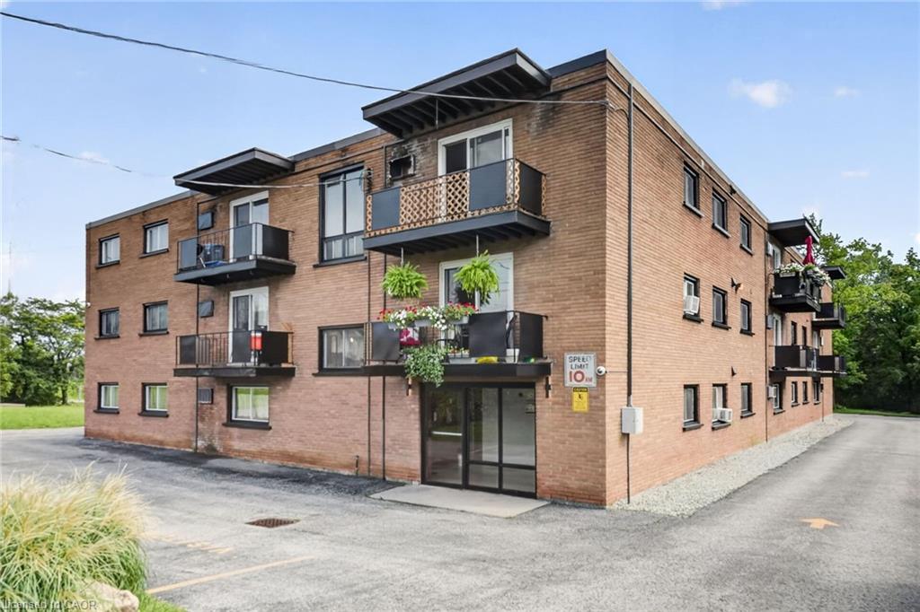 33 - 426 Queenston Street, St. Catharines 3