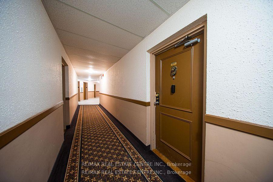 207 - 3577 Derry Road, Mississauga 4