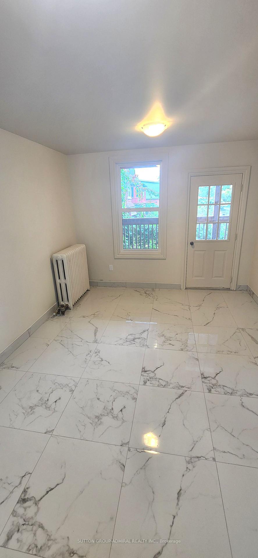 1B - 2nd Floor - 1030 St Clair Avenue, Toronto 5