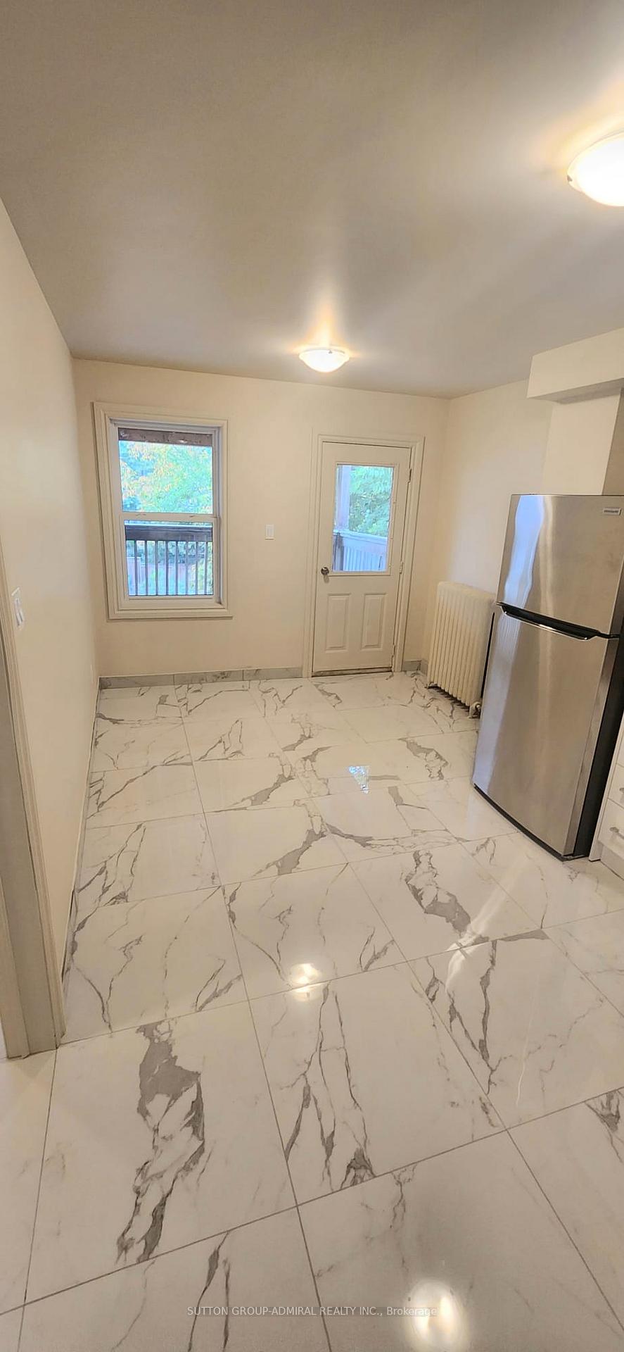 2B-3rd Floor - 1030 St Clair Avenue, Toronto 2