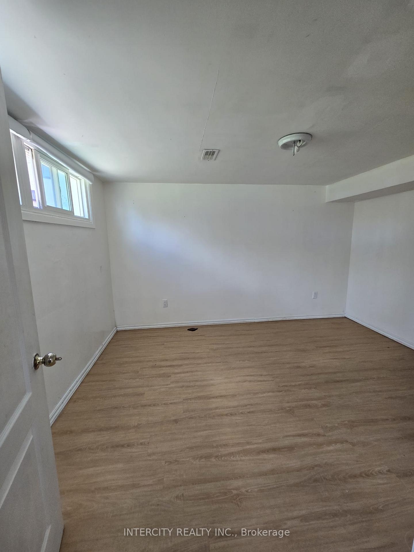 Basement - 61 Hardwick Court, Toronto 5