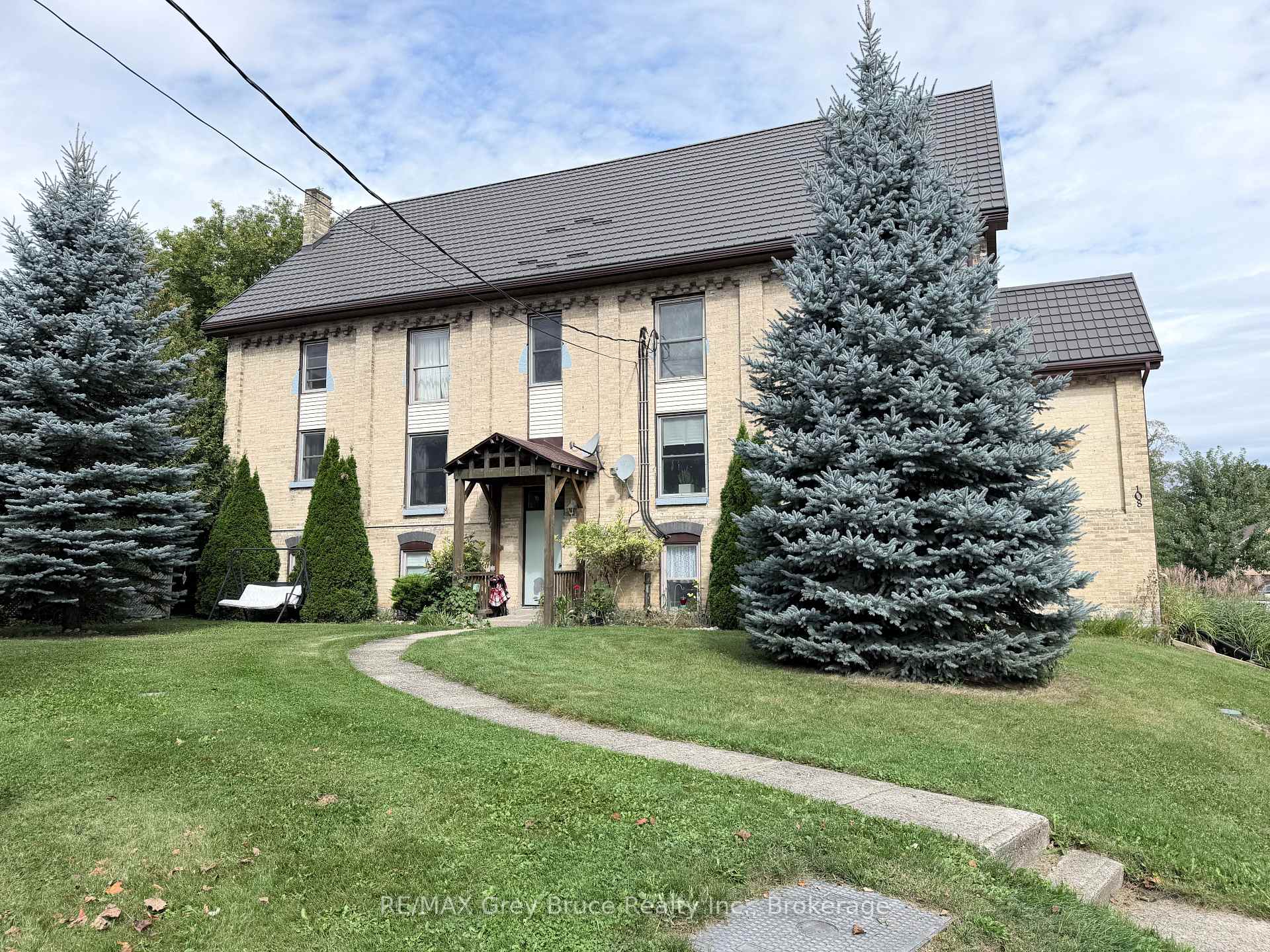 Unit 5 - 108 Queen Street N, West Grey 2