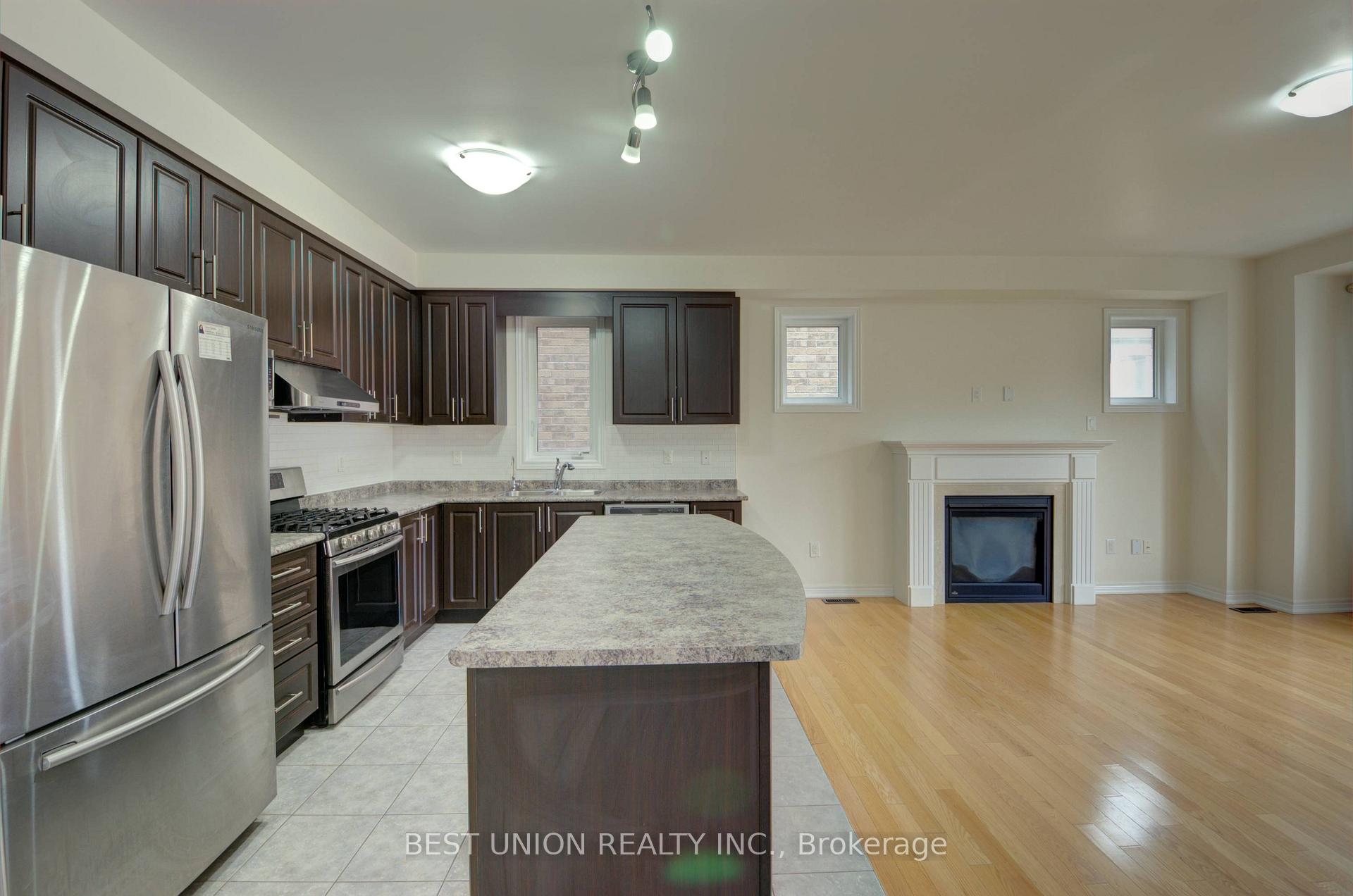 196 Donald Sim Avenue, Markham 2