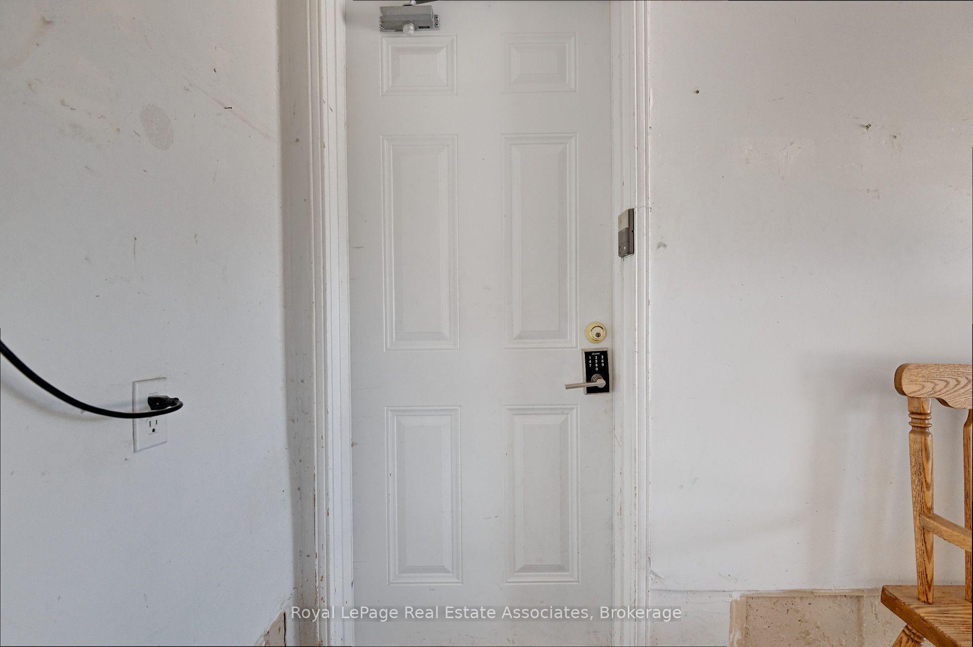 Lower - 41 Greenview Circle, Vaughan 3