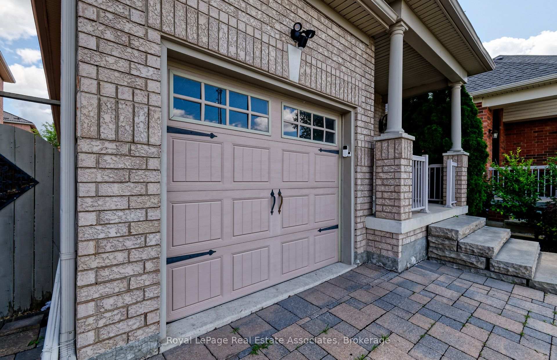 Lower - 41 Greenview Circle, Vaughan 2