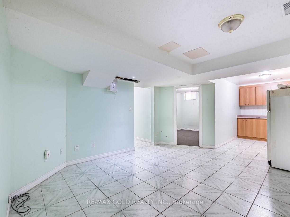 Basement - 42 Zimmer Street, Brampton 4