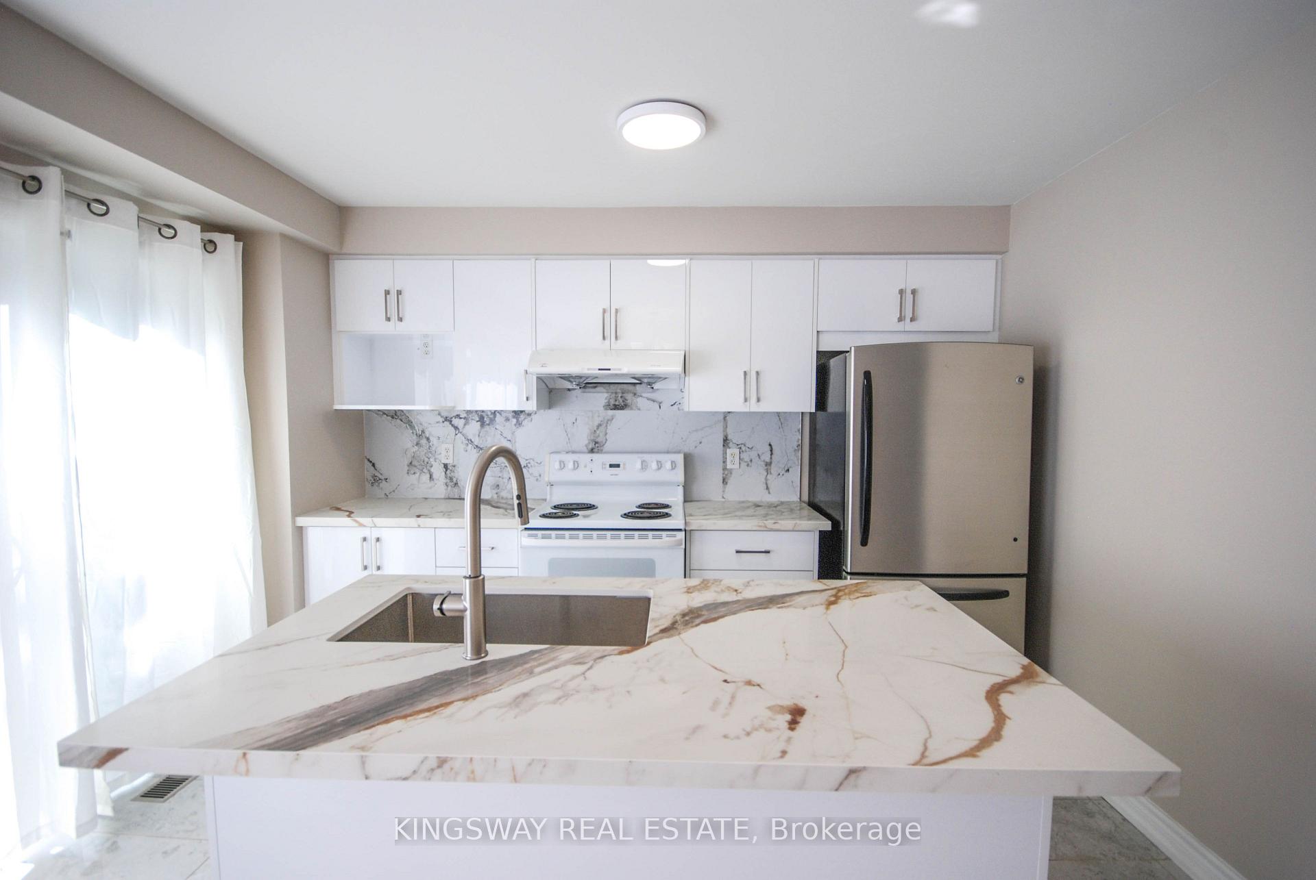 610 Angela Court, Burlington 5
