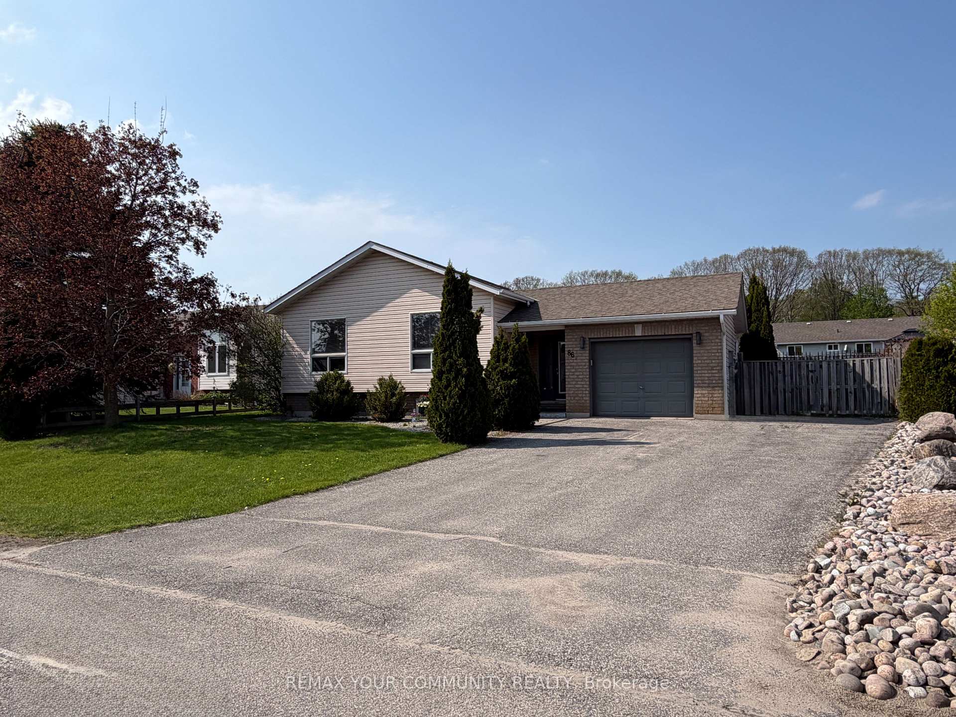 86 Oxley Drive Penetanguishene Ontario Canada Sale residential Frank Vella Re/Max Your Community Realty, Brokerage