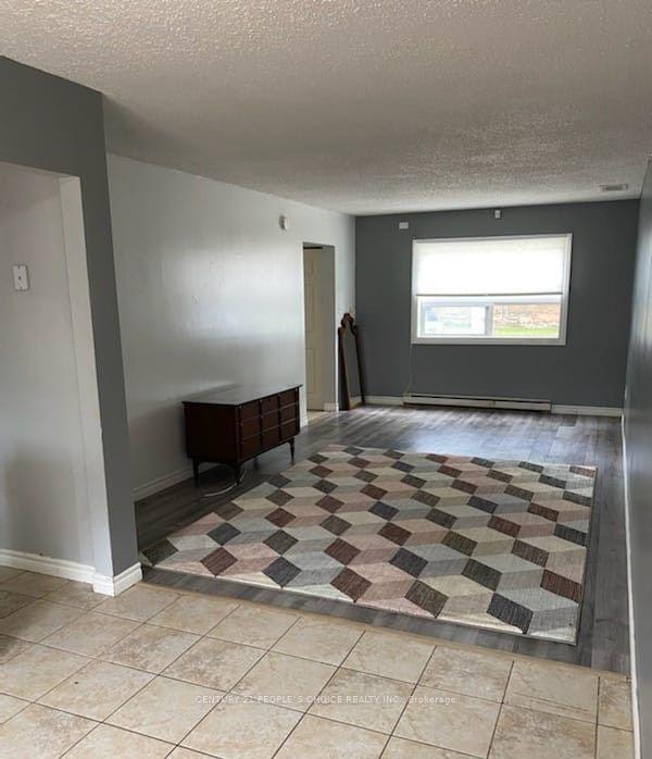 6 - 271 Thames Street N, Ingersoll 2