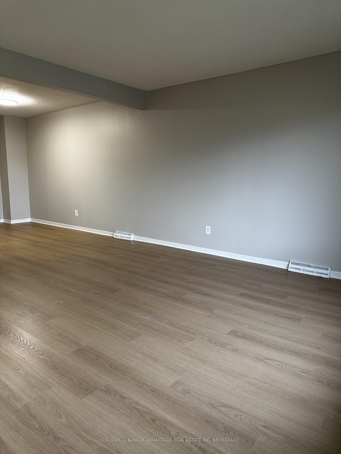 23 Fairlawn Crescent, Welland 4