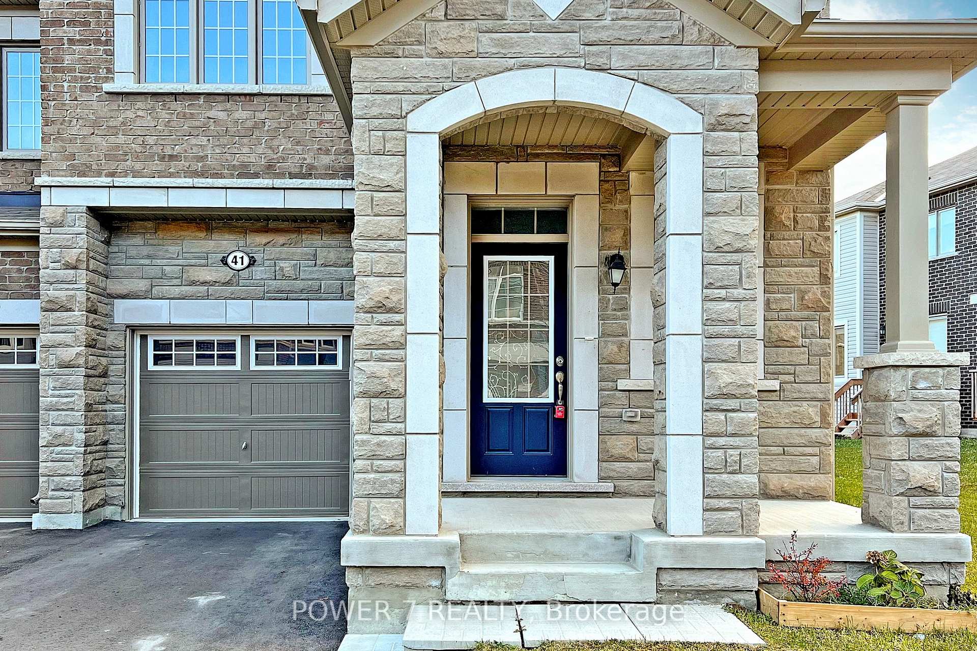 41 Ness Drive, Richmond Hill 2