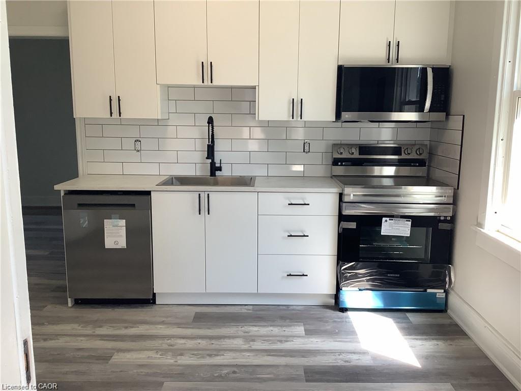 4 - 90 Kent Street S, Simcoe 2