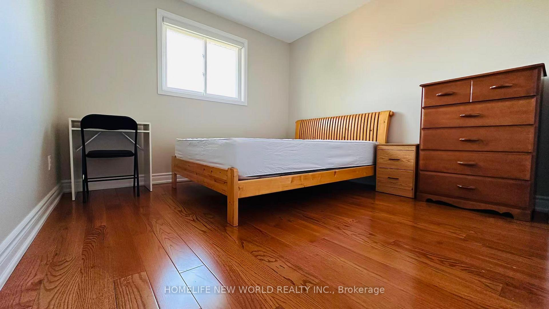 51 Park Lane Circle, Richmond Hill 2