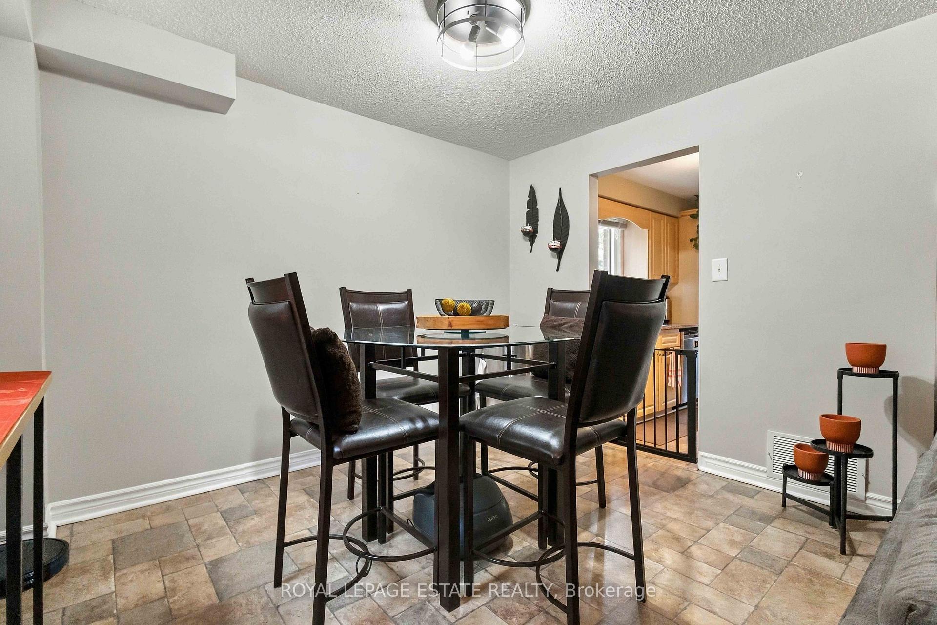 228 Rands Road, Ajax 4