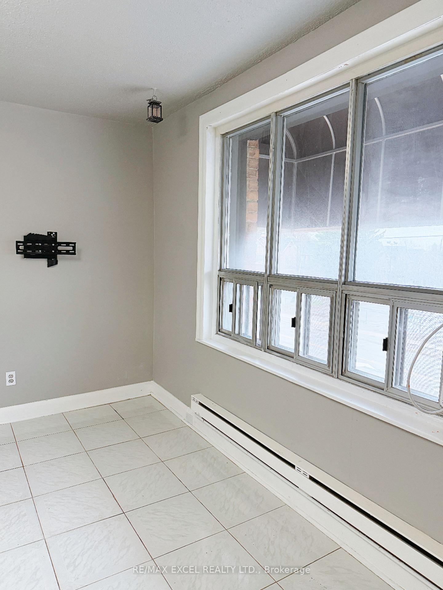 2A - 348 Main Street N, Markham 3
