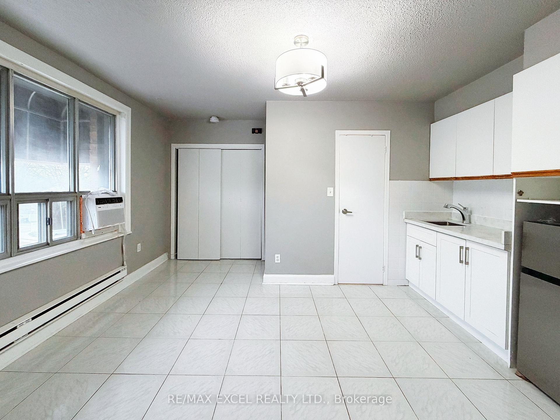 2A - 348 Main Street N, Markham 2